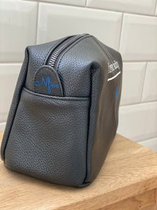 corner-black-leather-washbag-nfm-logo