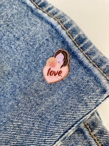 love0not-dna-adoption-stepmum-pinbadge-rose-gold-light-denim-jeans